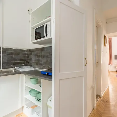 Visegradi - Comfortable Studio Flat In The Heart Of Lejlighed