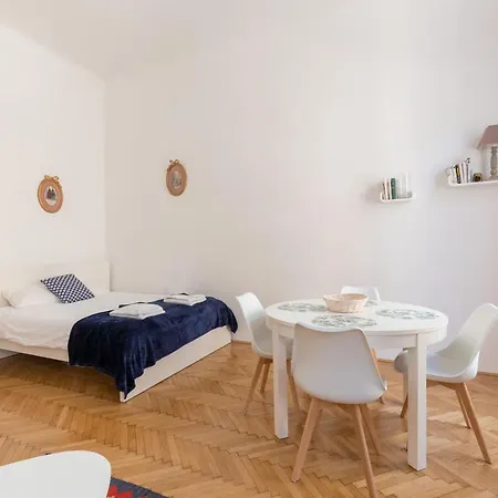 Visegradi - Comfortable Studio Flat In The Heart Of *